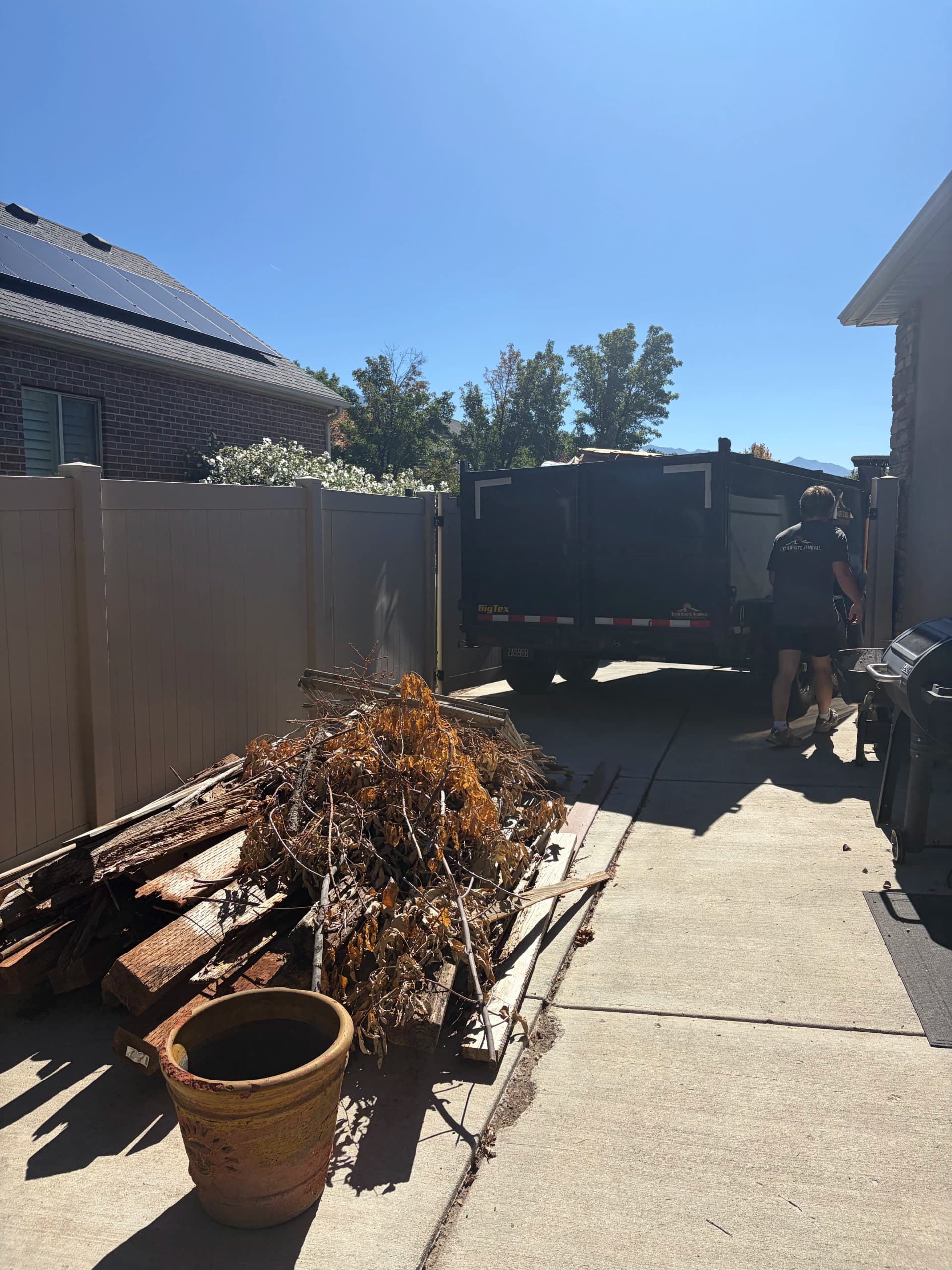 Same-Day Yard Debris Removal in Lehi image