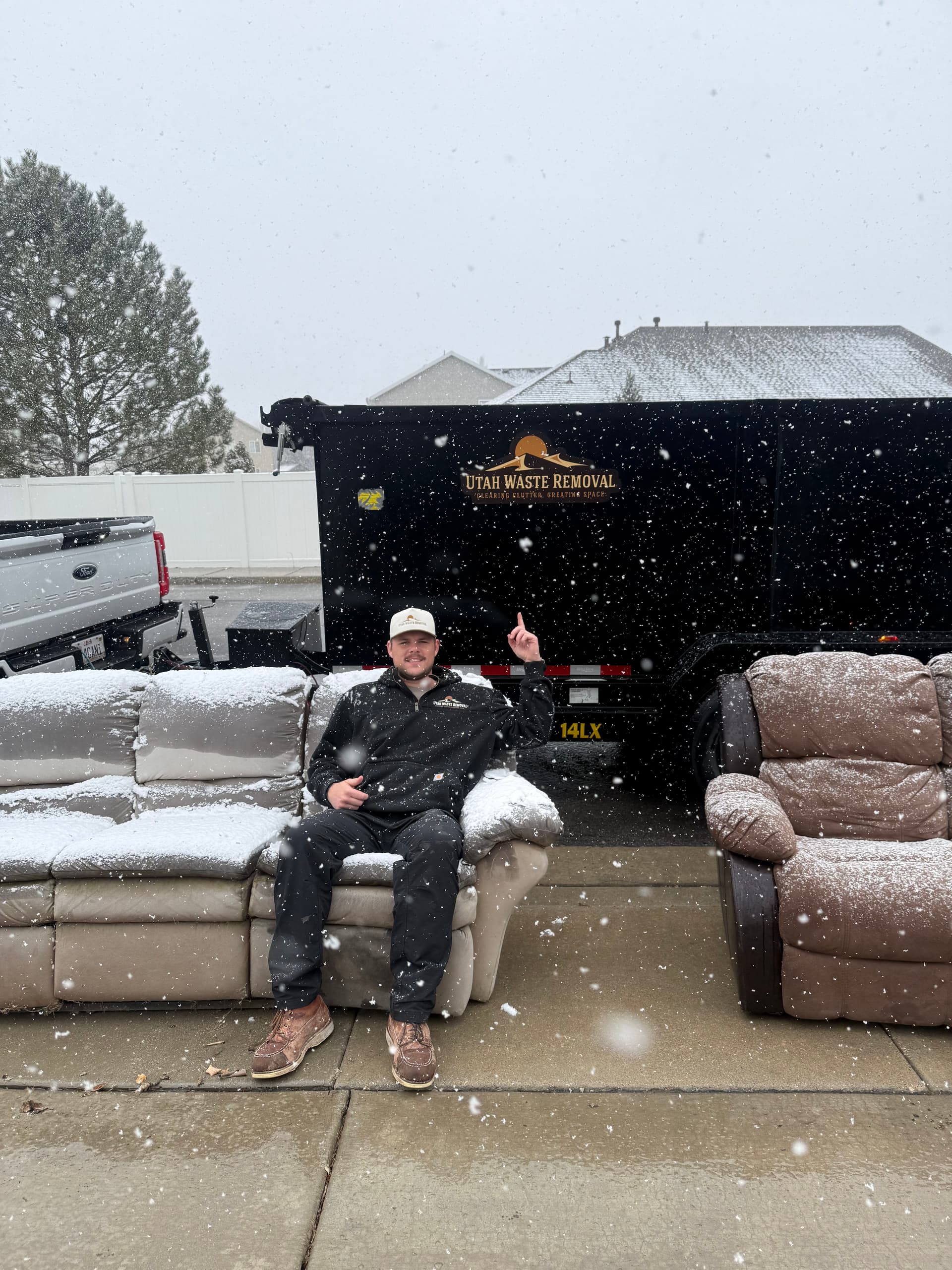 Creating a Cozy Home with Efficient Furniture Removal image